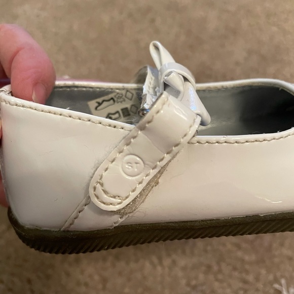 Stride Rite Mirren Toddler size 4 White patent leather dress shoes - Picture 6 of 8